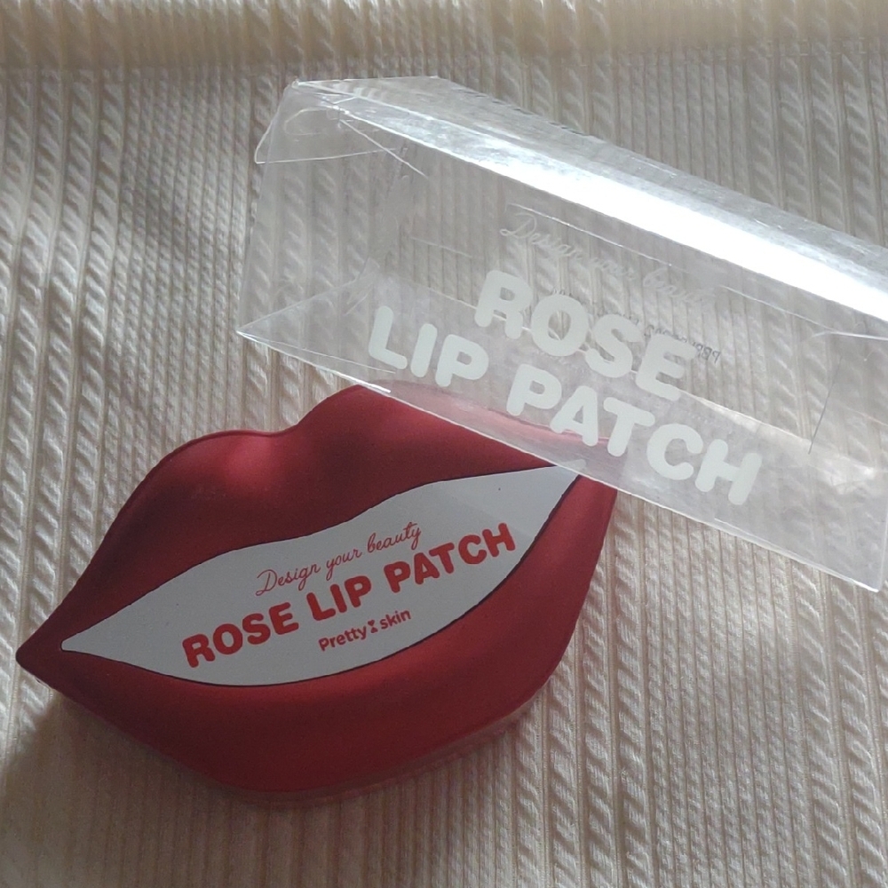Rose Lip Patch - Red